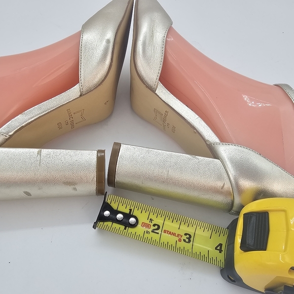 Marc Fisher Arnette Pointy Toe Ankle Strap Block Heel Pumps Gold Leather Sz 6.5 - Picture 12 of 14